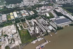 Située dans la commune de Hiep Phuoc, la zone industrielle de Hiep Phuoc est la plus vaste de Hô Chi Minh-Ville et bénéficie d'un emplacement stratégique sur les rives de la rivière Soai Rap. Photo: VNA
