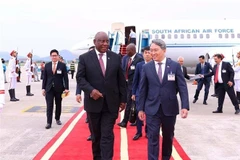 Le président sud-africain Matamela Cyril Ramaphosa (à gauche) entame une visite d’État au Vietnam. Photo : VNA