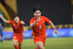 Le joueur Ly Duc célèbre le deuxième but de la sélection vietnamienne. Photo: VNA