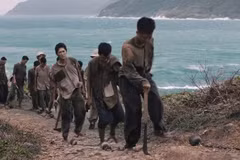 Une scène du film «The Sound of Crossing the Sea ». Le film recrée l'image de soldats révolutionnaires inébranlables emprisonnés à Con Dao. (Photo : Producteur).