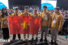 L’équipe vietnamienne a obtenu des résultats remarquables à la finale internationale du concours Asia International Mathematical Olympiad (AIMO) 2025 à Tokyo. Photo : VNA