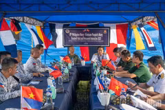 Panorama de la rencontre entre les deux délégations. Photo: qdnd.vn