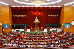 Séance de clôture du 2e Plénum du Comité central du Parti. Photo: VNA 