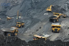 Tout au long de son histoire, la province de Quang Ninh (Nord) s'est développée en étroite symbiose avec l'industrie charbonnière, véritable pilier économique et moteur de croissance régionale. Photo : https://baoquangninh.vn