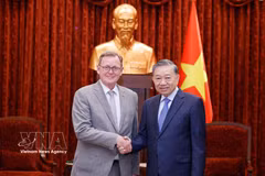 Le secrétaire général du Parti communiste du Vietnam et président de la République, To Lam (droite) et le vice-président du Bundestag allemand, Bodo Ramelow. Photo: VNA