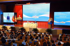 Séance plénière de la 33e Conférence diplomatique, matin du 4 août 2026. Photo : VNA