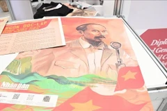 Publications sur la révolution vietnamienne et le Président Hô Chi Minh à l'espace d'exposition du journal Granma. Photo : VNA