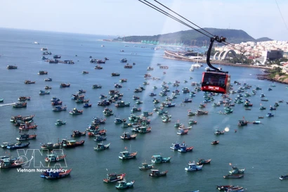 Le téléphérique Hon Thom, le plus long téléphérique transocéanique du monde, est situé dans la zone économique spéciale de Phu Quoc (province d'An Giang). Photo : VNA