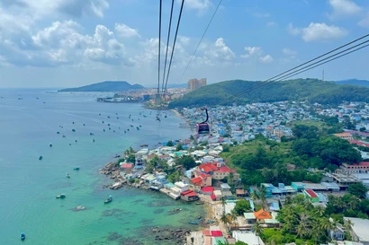 La télécabine de Hon Thom. Photo: VNA