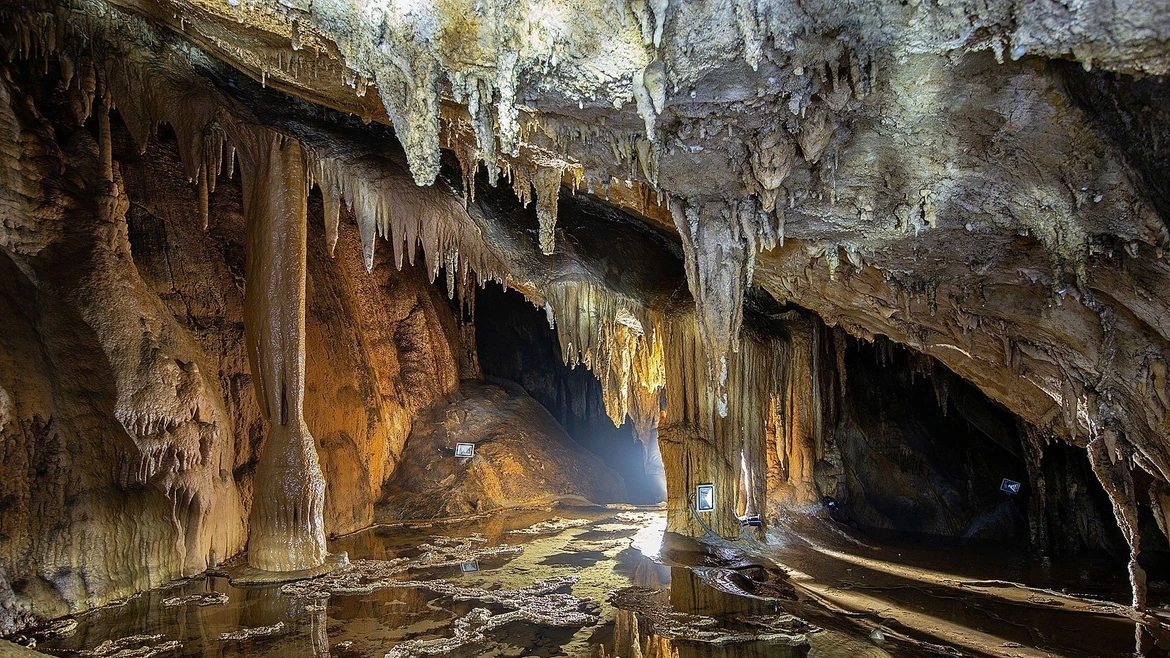 La beauté sauvage de la grotte de Nam Son à Phu Tho