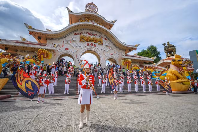 La zone touristique et culturelle de Suôi Tiên dans la ville de Thu Duc (Hô Chi Minh-Ville).
