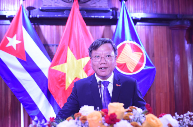 L'ambassadeur du Vietnam à Cuba, Le Quang Long. Photo: VNA long.jpg