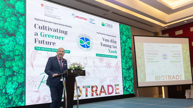 Thomas Gass, ambassadeur de Suisse au Vietnam, prend la parole lors de l’évènement. Photo : CVN 2.jpg