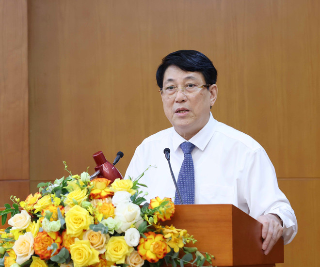 Luong Cuong, membre du Bureau politique, permanent du Secrétariat. Photo : VNA vna_potal_thuong_truc_ban_bi_thu_luong_cuong_lam_viec_voi_ban_noi_chinh_trung_uong__7466652.jpg