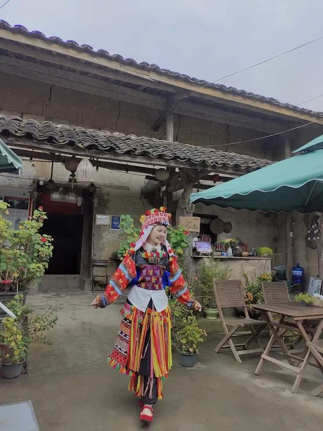 Diu Thi Huong dans son homestay. Photo: VNA 3.webp