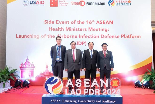 Des dirigeants lors de la cérémonie de lancement de l'AIDP lors de la 16e réunion des ministres de la Santé de l'ASEAN. Photo: VietnamPlus screen-shot-2024-08-10-at-075532-4739.png.webp