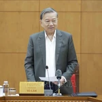 Le secrétaire général du Parti To Lam prend la parole lors de la séance de travail. Photo : VNA