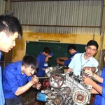 Formation professionnelle pour les travailleurs ruraux, les travailleurs issus de ménages pauvres, quasi-pauvres et récemment sortis de la pauvreté à Tuyen Quang. Photo : https://laodong.vn