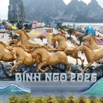 L'espace décoratif intitulé « Avenue florale et technologique lumineuse ». Photo : VNA