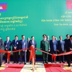 La cérémonie d’inauguration du poste-frontière international Tan Nam (province de Tây Ninh) – Meun Chey (province de Prey Veng, Cambodge). Photo : VNA