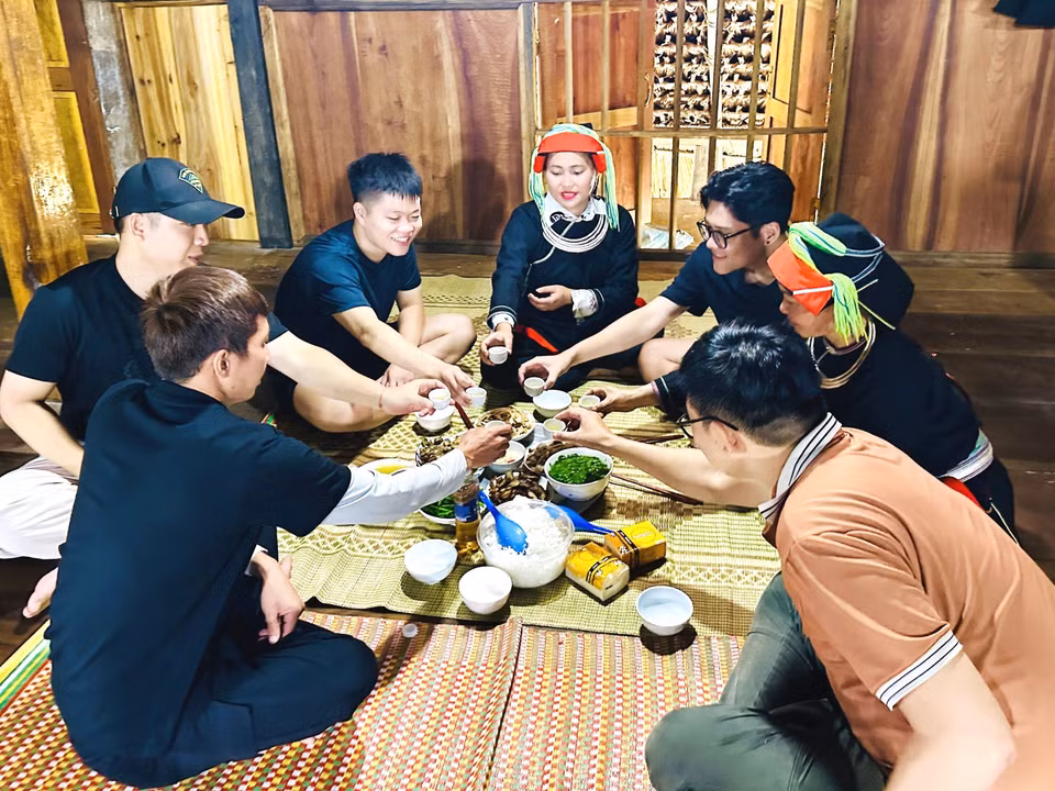 Repas traditionnel Dao à Thanh Thuy (Tuyên Quang).