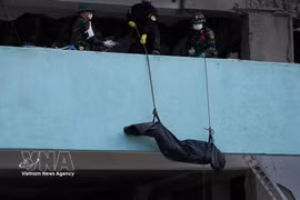 Les secouristes vietnamiens récupèrent les corps de 11 victimes au Venezuela. Photo: VNA