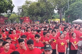 Plus d’un million de personnes à travers le pays ont participé le 16 août au matin à une marche pour un Vietnam uni, fort et durable dans la nouvelle ère. Photo: VNA