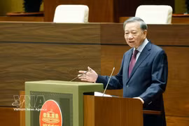 Le secrétaire général du Parti et président de la République, To Lam, s'exprime à la conférence. Photo: VNA