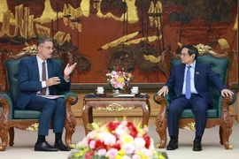 Le Premier ministre Pham Minh Chinh reçoit l’ambassadeur de France au Vietnam