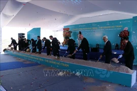 Mise en chantier d’une nouvelle phase, d’une valeur d’un milliard de dollars, du projet The Grand Ho Tram. Photo: VNA