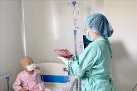 L'état de la patiente est désormais stable. Photo: VNA