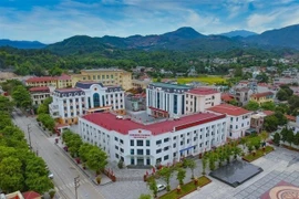 Le centre administratif modern de la ville de Dien Bien Phu digne de devenir une zone urbaine de grade 2 de la région du Nord-Ouest. Photo: VNA
