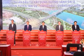 Lancement des travaux de la section Tân Vu-Hung Dao-Bùi Viên du deuxième périphérique de Hai Phong. Photo: VNA