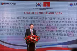 Le vice-président permanent du Comité populaire municipal, Le Anh Quan, s'exprime à l'évènement. Photo: VNA