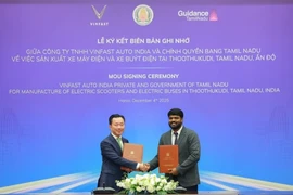 Signature du protocole d'accord entre VinFast et le gouvernement du Tamil Nadu. Photo: Vinfast