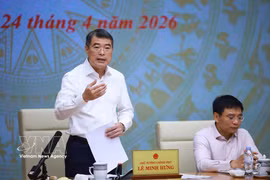 Le Premier ministre Lê Minh Hung préside la conférence nationale sur l’investissement public pour 2026. Photo: VNA