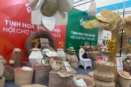 Des objets en bambou et en rotin dégagent un charme singulier grâce à leur beauté rustique, leur simplicité naturelle et leur caractère écologique. Photo : VNA