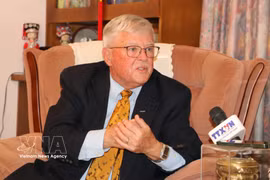 Le professeur Carl Thayer, de l’Académie des forces de défense australiennes de l’Université de Nouvelle-Galles du Sud. Photo: VNA
