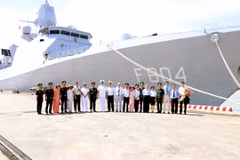 La frégate HNLMS De Ruyter est en escale au port de Hai Phong du 29 mai au 1er juin. Photo: VNA