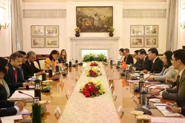 Le vice-ministre des Affaires étrangères Nguyen Manh Cuong et son homologue indien Periasamy Kumaran coprésident la 13ᵉ consultation politique entre le Vietnam et l’Inde ainsi que leur 10ᵉ dialogue stratégique au niveau de vice-ministre des Affaires étrangères. Photo: VNA