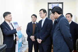 La délégation du Conseil électoral national examine les préparatifs des élections à Phu Tho. Photo: VNA