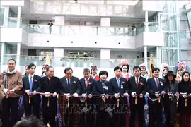 Inauguration de l'exposition à Séoul. Photo: VNA