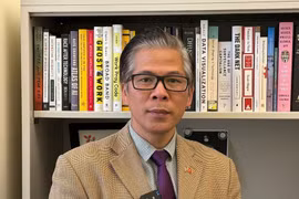 Le Dr. Nguyen Hong Hai, maître de conférences en politique et relations internationales et chercheur de l’Université de Fulbright résident à l'Université américain. Photo: VNA