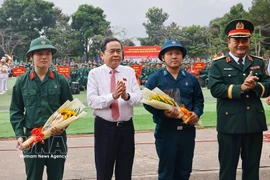 Le président de l'Assemblée nationale, Tran Thanh Man (2e de gauche) à la cérémonie de départ des conscrits de l'année 2026 à Hô Chi Minh-Ville. Photo: VNA