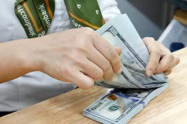 Les envois de fonds des Vietnamiens de l'étranger vers Hô Chi Minh-Ville devraient atteindre 10,5 milliards de dollars en 2025. Photo: VNA