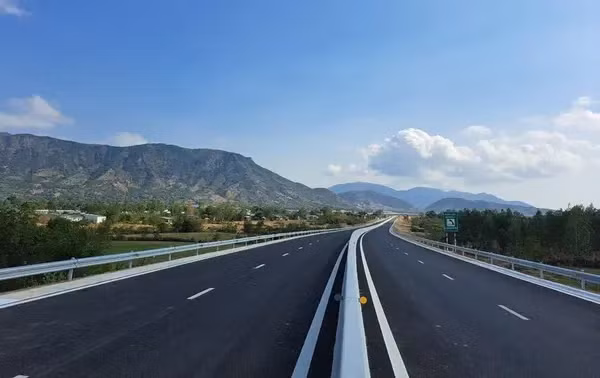 Un tronçon de l'autoroute Nord-Sud mis en service. Photo: VietnamPlus
