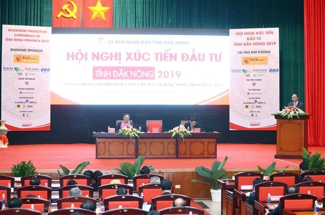 Le Premier minister Nguyên Xuân Phuc a participé à la conférence de promotion de l’investissement de la province de Dak Nong (Hauts Plateaux du Centre), organisée le 14 janvier. 