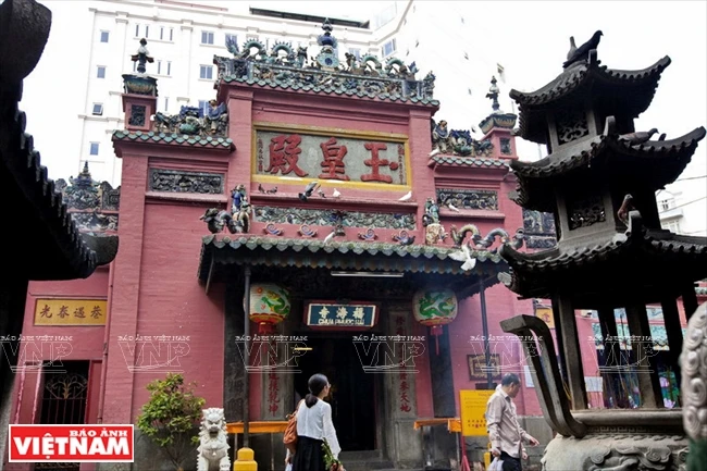 La pagode de l’Empereur de Jade a été construite en 1982 par le Chinois Liu Ming.