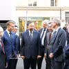 Le secrétaire général du Parti communiste du Vietnam et président vietnamien, To Lam, et le président français Emmanuel Macron avec des dirigeants de grands groupes et entreprises des deux pays. Photo : VNA