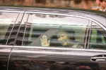 L'Empereur du Japon Akihito et son épouse Michiko sont accueillis à Hanoi